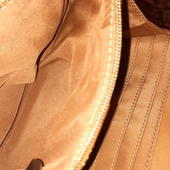 Etienne Aigner Leather Purse/Wallet - Picture 8 of 13